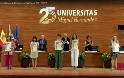 (Español) Marta Puig recoge el Premio Extraordinario del Máster en Cooperación al Desarrollo UMH