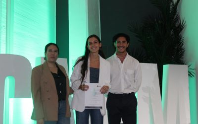 Entrega Premio Mejor Comunicación Salud Pública Congreso CNEM