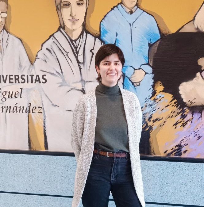 (Español) Marta Puig recibe el Premio Santander-UMH para jóvenes investigadores 2023.