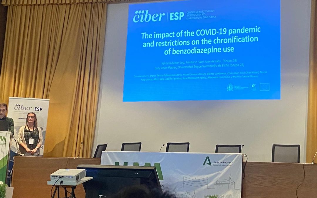 (Español) Lucy A. Parker e Ignacio Aznar presentan los resultados del proyecto “The impact of COVID-19 pandemic and their restrictions on the chronification of benzodiazepine use”, #CiberEsp2024